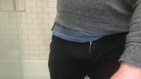 lvguynextdoor440656 online show from March 2026 10:16:02 PM