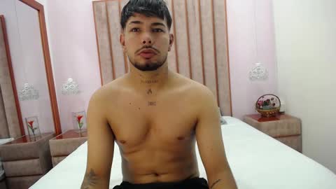 lyam_saenz online show from November 2025 08:42:02 PM