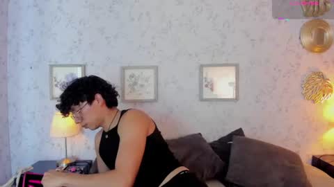 Snapshot of lyan_twink chatting on June 2026 07:59:01 PM Lyan online show from June 2026 07:59:01 PM