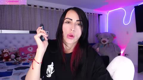 Lyann  online show from October 2025 02:43:02 AM