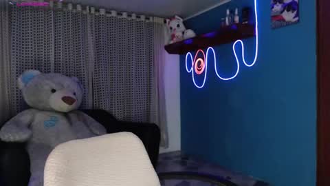 Snapshot of lyann_ chatting on May 2026 03:48:01 AM Lyann online show from May 2026 03:48:01 AM