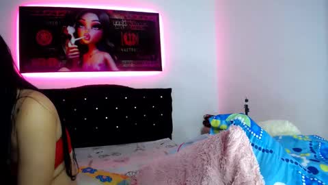 lyda   online show from March 2025 04:01:01 AM