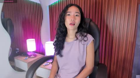 Lyhana Lee online show from October 2025 02:25:02 PM