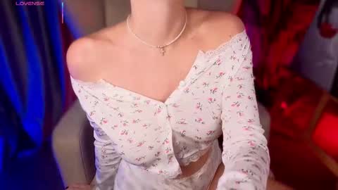 simply Eliza  online show from September 2025 03:25:01 PM