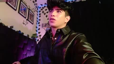 Lyle Bennett Freelance Model online show from March 2025 02:51:02 PM