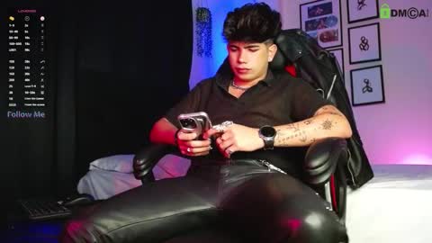 Lyle Bennett Freelance Model online show from January 2026 11:45:02 AM