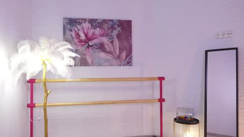 Lyly   online show from February 2025 09:49:01 AM