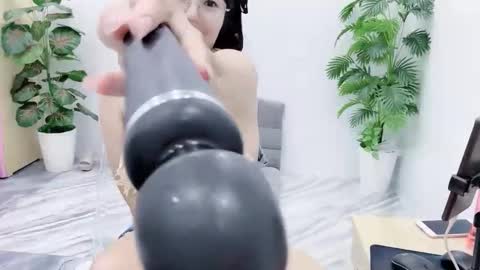 lyly_sweet97 online show from October 2025 01:26:01 AM