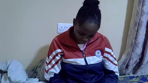 lyn_anna online show from October 2025 07:58:02 PM