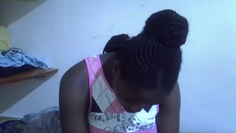 lyn_anna online show from February 2026 11:36:01 PM