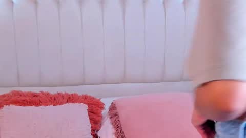 Lyn online show from December 2025 11:18:01 AM