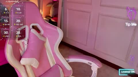 Lyna love online show from November 2025 11:27:01 PM