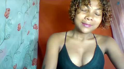 Snapshot of lyndah19 chatting on January 2026 09:35:01 AM lyndah19 online show from January 2026 09:35:01 AM