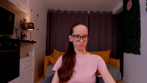 Sara online show from February 2025 04:11:02 PM