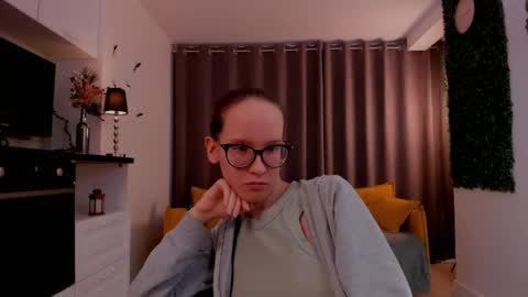 Sara online show from March 2025 07:12:02 PM