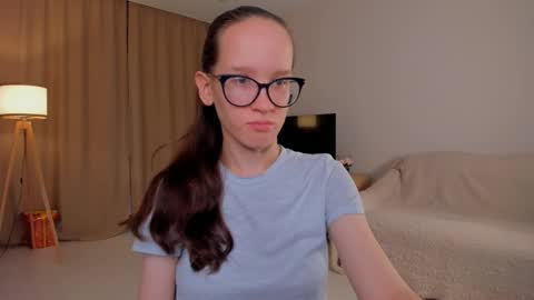 Sara online show from October 2025 04:16:01 PM