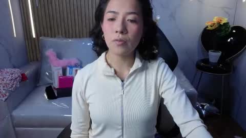 lynn_turner_ online show from February 2026 08:40:02 PM