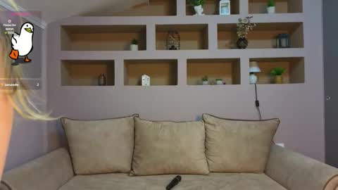 Snapshot of lynntiny chatting on September 2025 05:37:01 PM Lynn online show from September 2025 05:37:01 PM