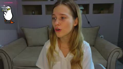 Snapshot of lynntiny chatting on November 2025 03:13:02 PM Lynn online show from November 2025 03:13:02 PM