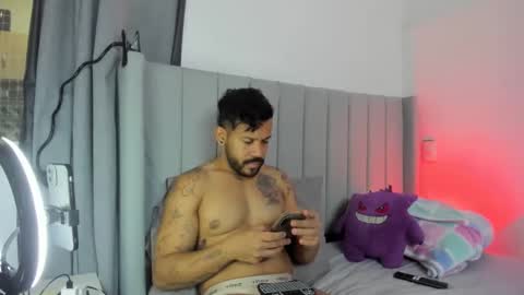 Snapshot of lyon_dark chatting on December 2025 02:50:01 AM Lyon Dark online show from December 2025 02:50:01 AM