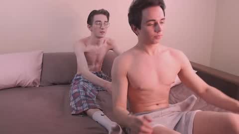 KennyEliot online show from December 2024 07:25:02 PM