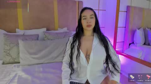 Snapshot of lyrabellini chatting on November 2025 11:31:02 AM online show from November 2025 11:31:02 AM