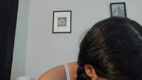 Lyriadiamond online show from December 2025 02:28:01 AM