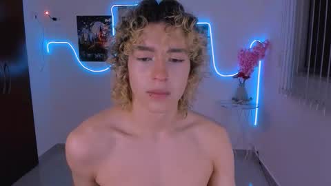 Snapshot of lyric_mirage chatting on January 2026 01:52:02 AM Lyric online show from January 2026 01:52:02 AM