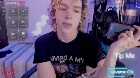 Snapshot of lyric_mirage chatting on February 2026 04:21:02 AM Lyric online show from February 2026 04:21:02 AM