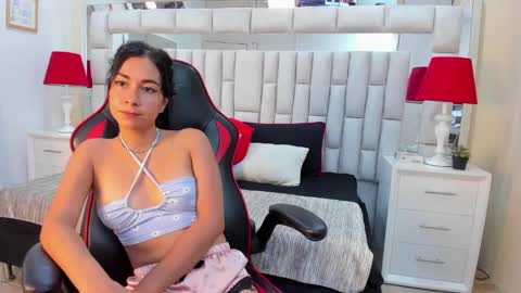 Lizzy smith  online show from January 2025 04:11:01 PM