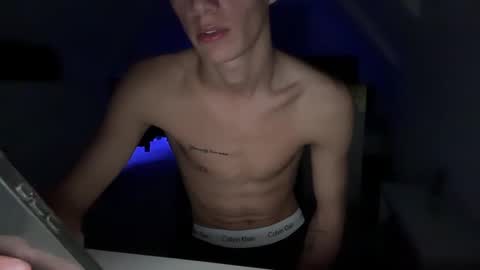 Snapshot of lz_britboy chatting on February 2025 10:24:01 PM NEW Leo lz britboy online show from February 2025 10:24:01 PM