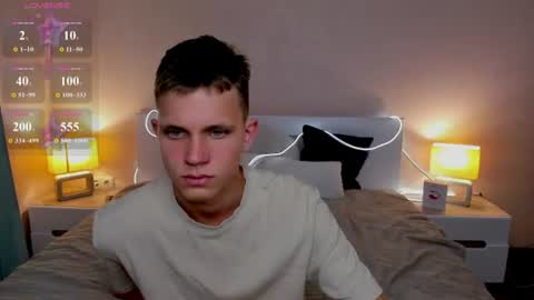 m0neyken_ online show from June 2026 03:01:02 AM