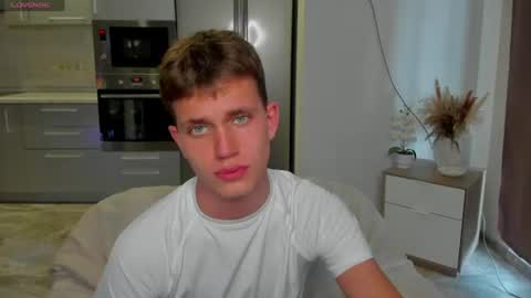 m0neyken_ online show from August 2026 02:15:01 AM