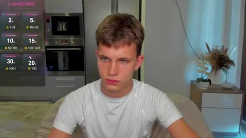 m0neyken_ online show from August 2026 02:13:02 AM