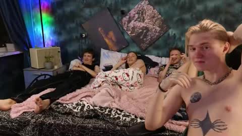 m1shq online show from March 2025 01:01:02 AM