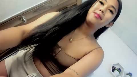 Janelovesu online show from April 2026 10:43:02 PM