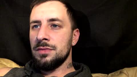 Snapshot of m_stephen chatting on November 2025 01:27:02 AM m_stephen online show from November 2025 01:27:02 AM