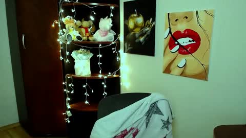 Vikki online show from February 2025 11:38:02 AM