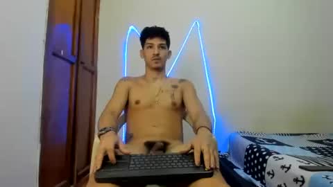 itgram pezlo josue online show from November 2025 01:15:02 PM