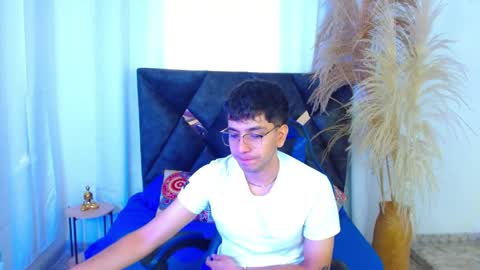 Max online show from April 2026 02:20:01 PM