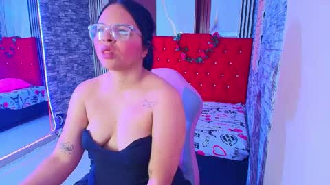 Snapshot of mabelsweet303av chatting on December 2025 06:17:01 PM mabelsweet303av online show from December 2025 06:17:01 PM