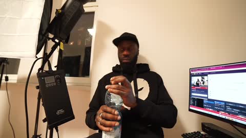 Mac Troy online show from December 2024 03:43:01 PM