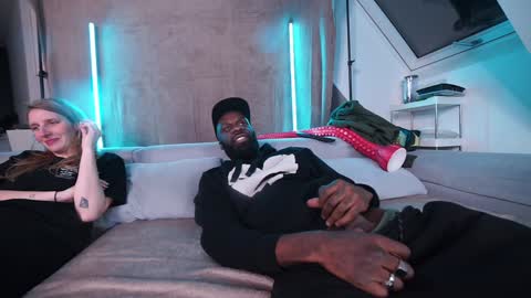 Mac Troy online show from December 2024 06:01:02 PM