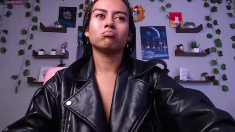 Macey Elliot Modelo Independiente online show from December 2024 12:55:02 PM