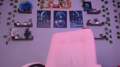 Macey Elliot Modelo Independiente online show from December 2024 09:15:02 PM