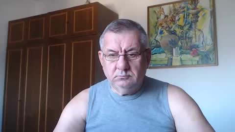 Macho online show from September 2025 12:20:01 PM