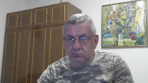 Macho online show from April 2026 06:42:01 PM