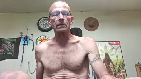 Snapshot of mackdog1369 chatting on May 2026 01:19:01 PM mackdog1369 online show from May 2026 01:19:01 PM