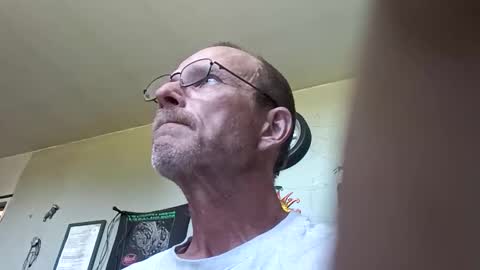 Snapshot of mackdog1369 chatting on May 2026 10:40:02 PM mackdog1369 online show from May 2026 10:40:02 PM