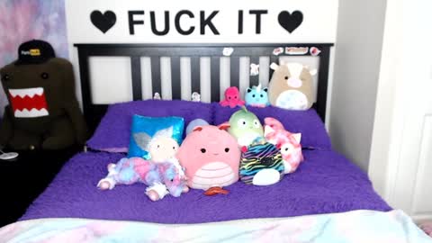 Mackenzie Wolfe online show from January 2025 07:59:01 AM